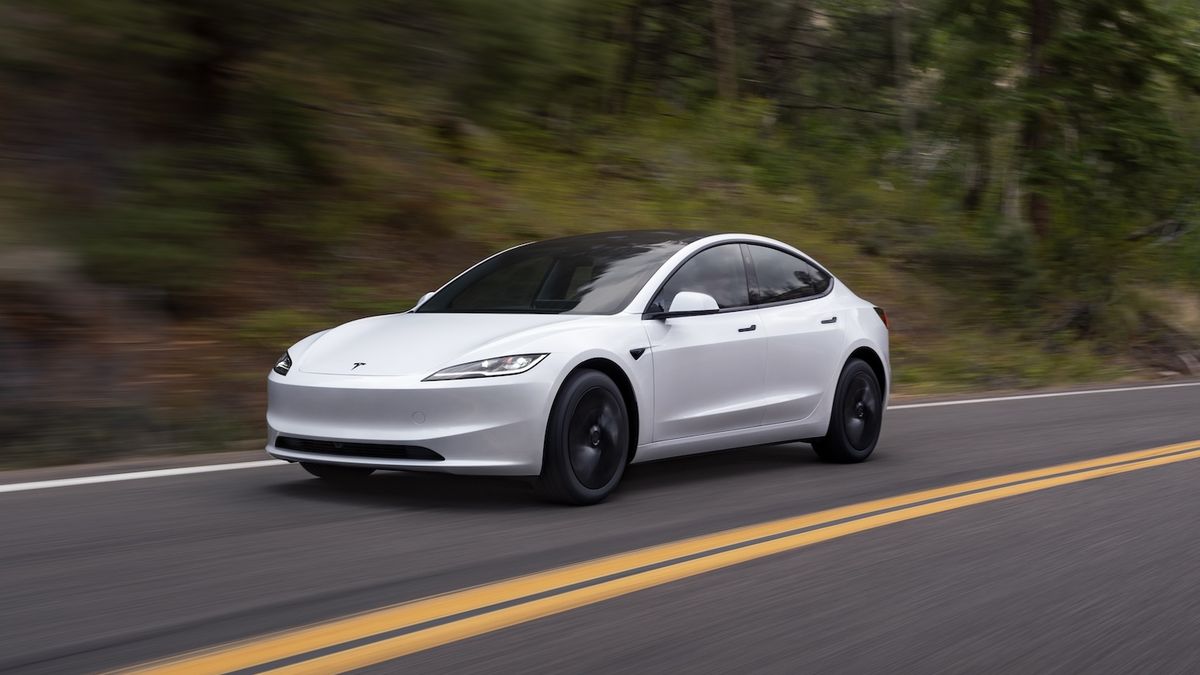 Je tady vůbec nejlevnější Tesla: Navíc není tak laciná, jak jsme čekali. Nějakou výbavu má